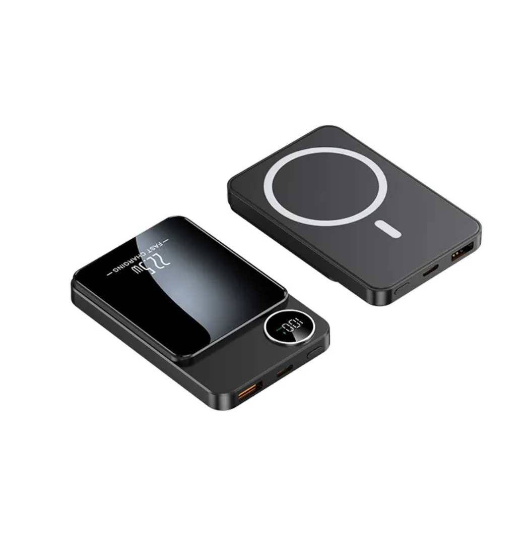 Magnetic Wireless Power Bank in hand size comparison – Elite Power Tech